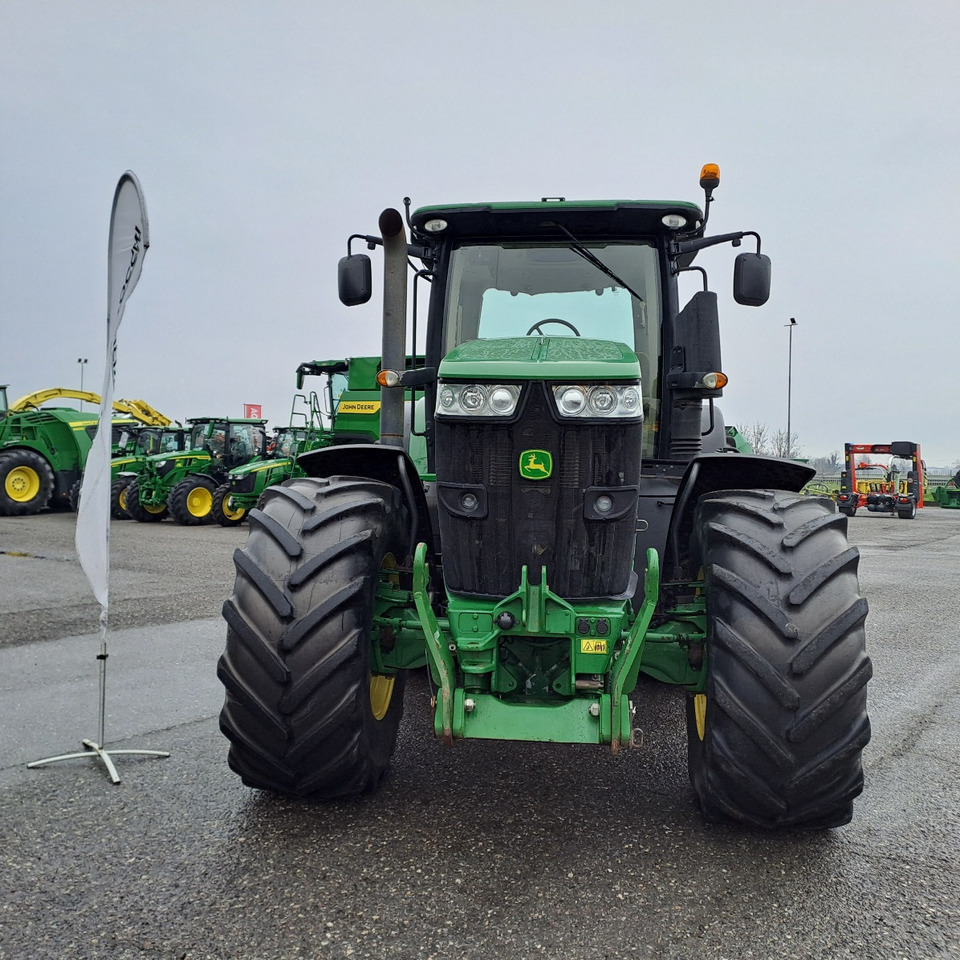JOHN DEERE 7230R - Трактор: снимка 3 JOHN DEERE 7230R - Трактор: снимка 3