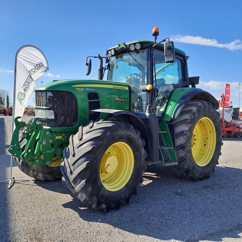JOHN DEERE 7530 PREMIUM - Трактор: снимка 1 JOHN DEERE 7530 PREMIUM - Трактор: снимка 1