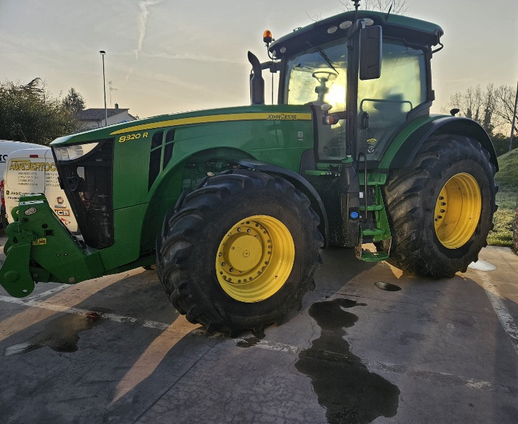 JOHN DEERE 8320R - Трактор: снимка 1 JOHN DEERE 8320R - Трактор: снимка 1