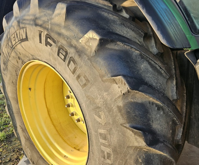 JOHN DEERE 8320R - Трактор: снимка 4 JOHN DEERE 8320R - Трактор: снимка 4