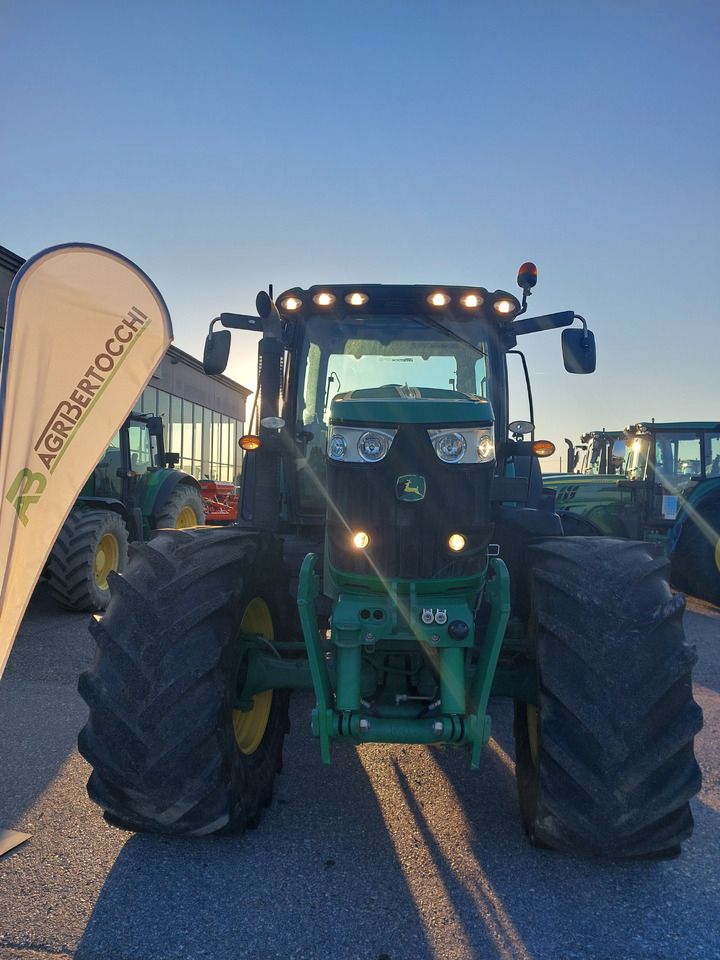 JOHN DEEREE 6210R - Трактор: снимка 1 JOHN DEEREE 6210R - Трактор: снимка 1