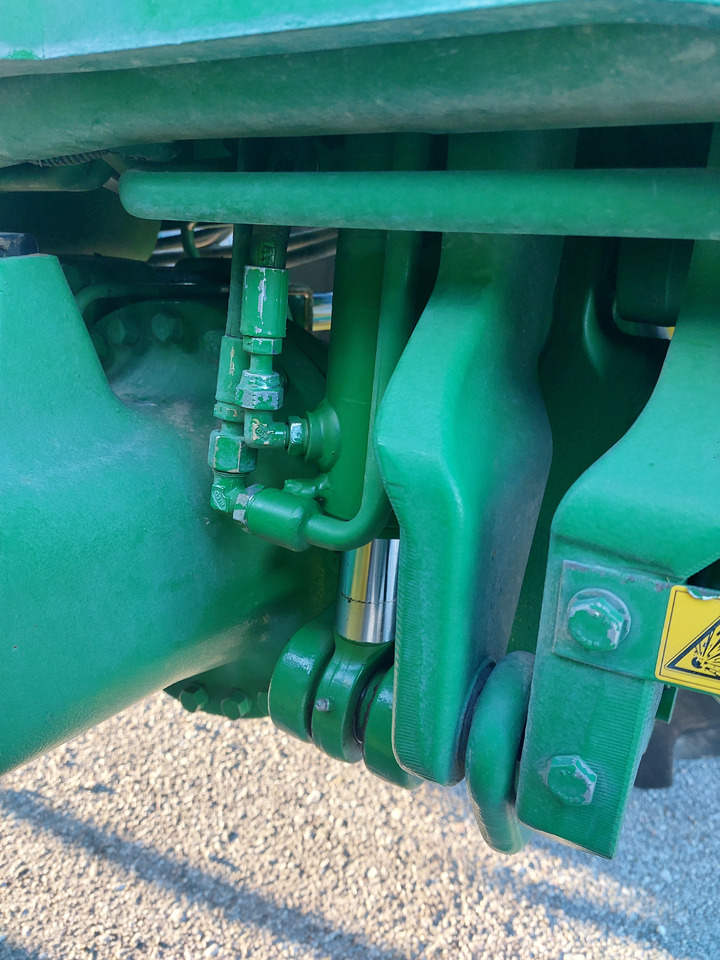 JOHN DEEREE 6210R - Трактор: снимка 2 JOHN DEEREE 6210R - Трактор: снимка 2
