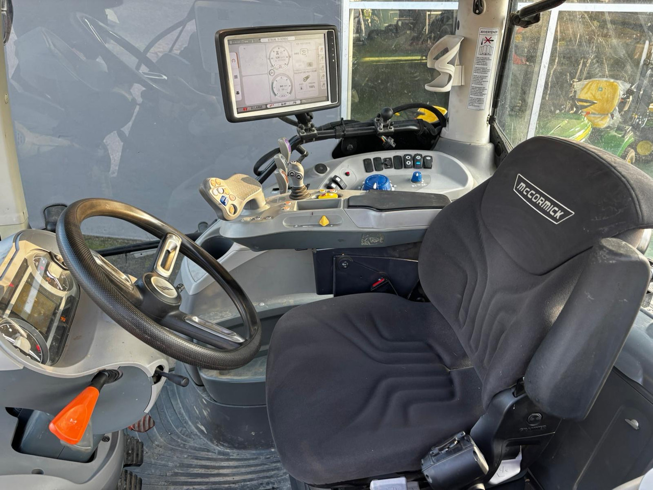 MCCORMICK - Трактор: снимка 5 MCCORMICK - Трактор: снимка 5