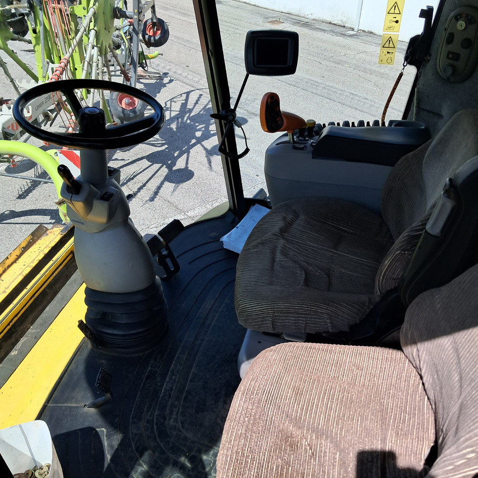 Зърнокомбайн NEW HOLLAND CX880: снимка 8