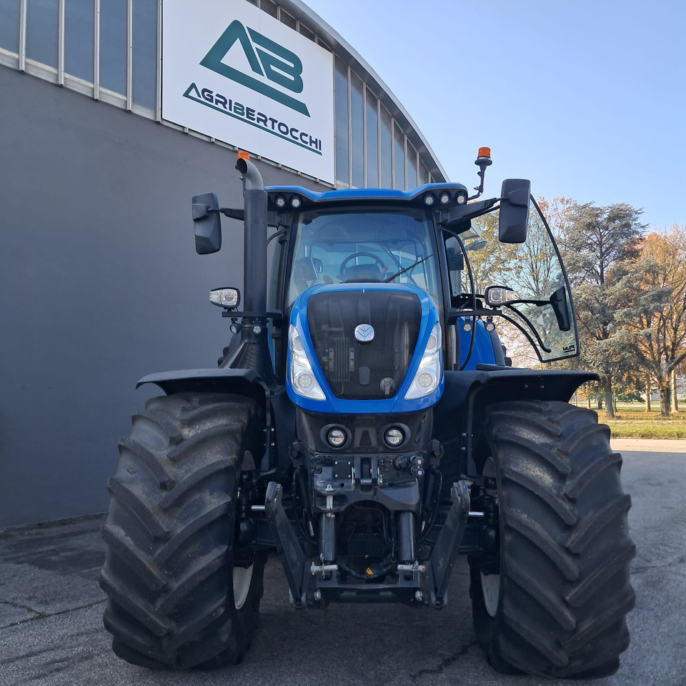 NEW HOLLAND T7 HD - Трактор: снимка 4 NEW HOLLAND T7 HD - Трактор: снимка 4