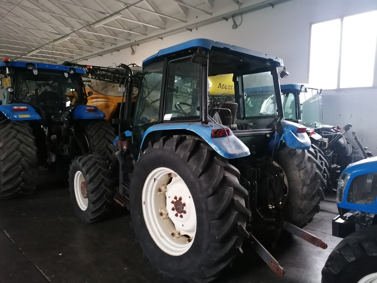 NEW HOLLAND TL 90 - Трактор: снимка 5 NEW HOLLAND TL 90 - Трактор: снимка 5