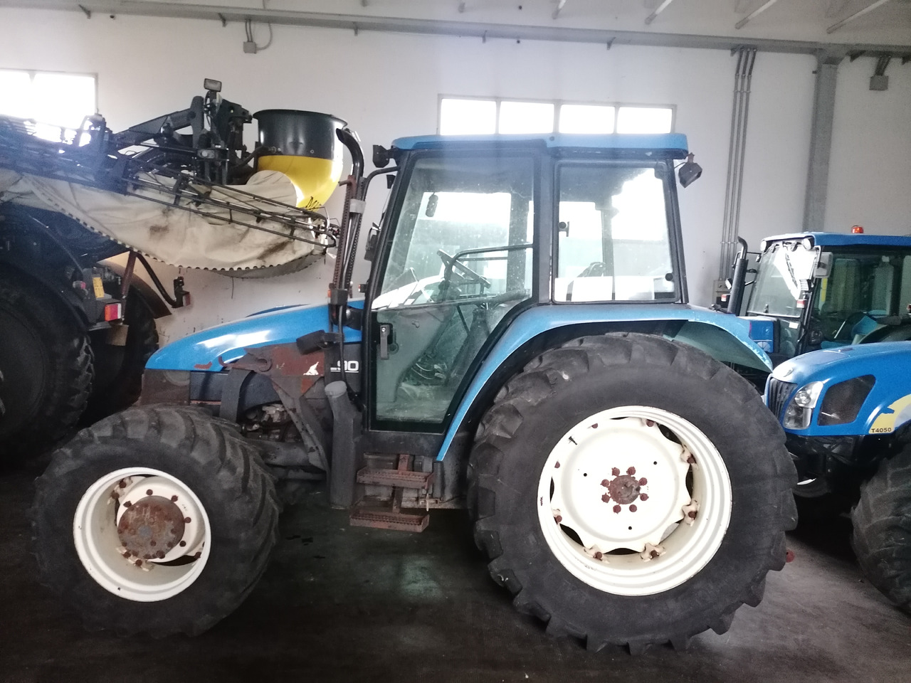NEW HOLLAND TL 90 - Трактор: снимка 4 NEW HOLLAND TL 90 - Трактор: снимка 4