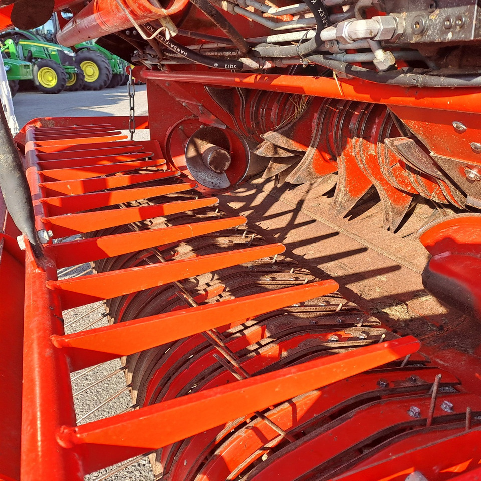 ROTOPRESSA LELY WELGER RP 445 - Рулонна сламопреса: снимка 5 ROTOPRESSA LELY WELGER RP 445 - Рулонна сламопреса: снимка 5