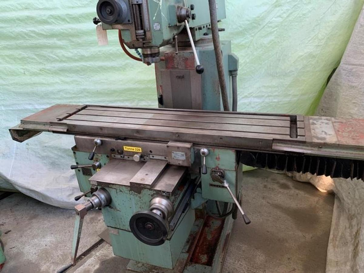 Mehrzweckfräsmaschine TOS - Фреза за метал: снимка 5 Mehrzweckfräsmaschine TOS - Фреза за метал: снимка 5