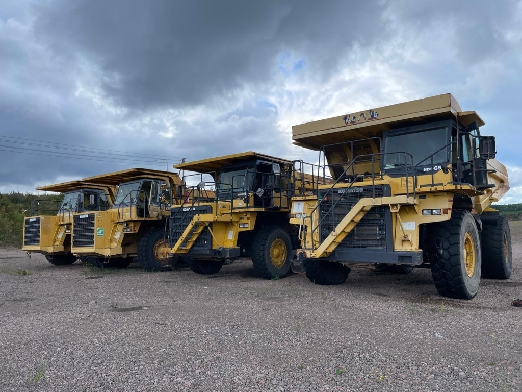 Komatsu HD 465-7E0, HD 405-7, HD 405-6, total 4 pcs - Кариерен самосвал: снимка 1 Komatsu HD 465-7E0, HD 405-7, HD 405-6, total 4 pcs - Кариерен самосвал: снимка 1