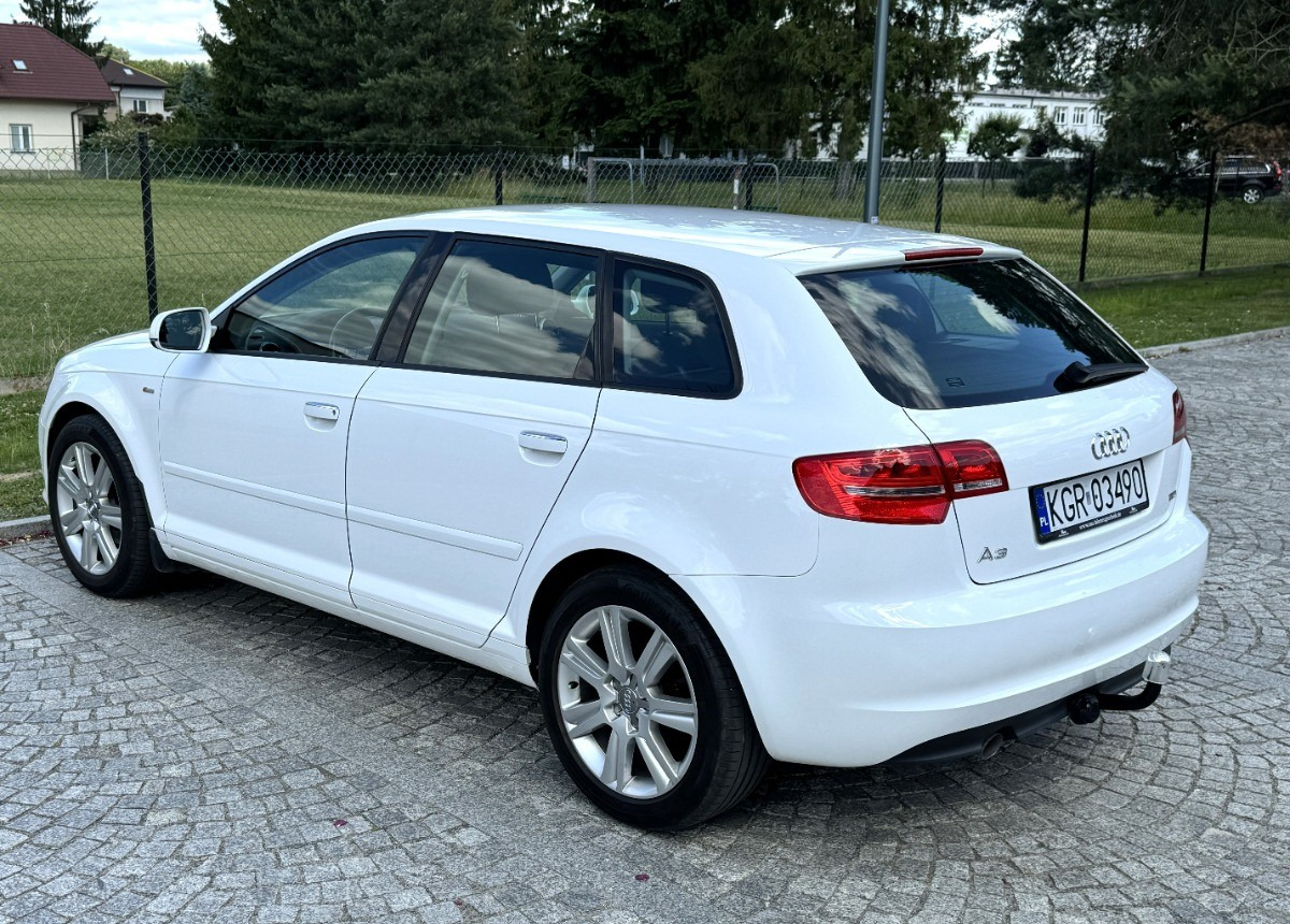 Audi A3 1.6 TDI 105KM Bezwypadkowy potwierdzony przebieg AUTO BARDZO ZADBANE - Лек автомобил: снимка 4 Audi A3 1.6 TDI 105KM Bezwypadkowy potwierdzony przebieg AUTO BARDZO ZADBANE - Лек автомобил: снимка 4
