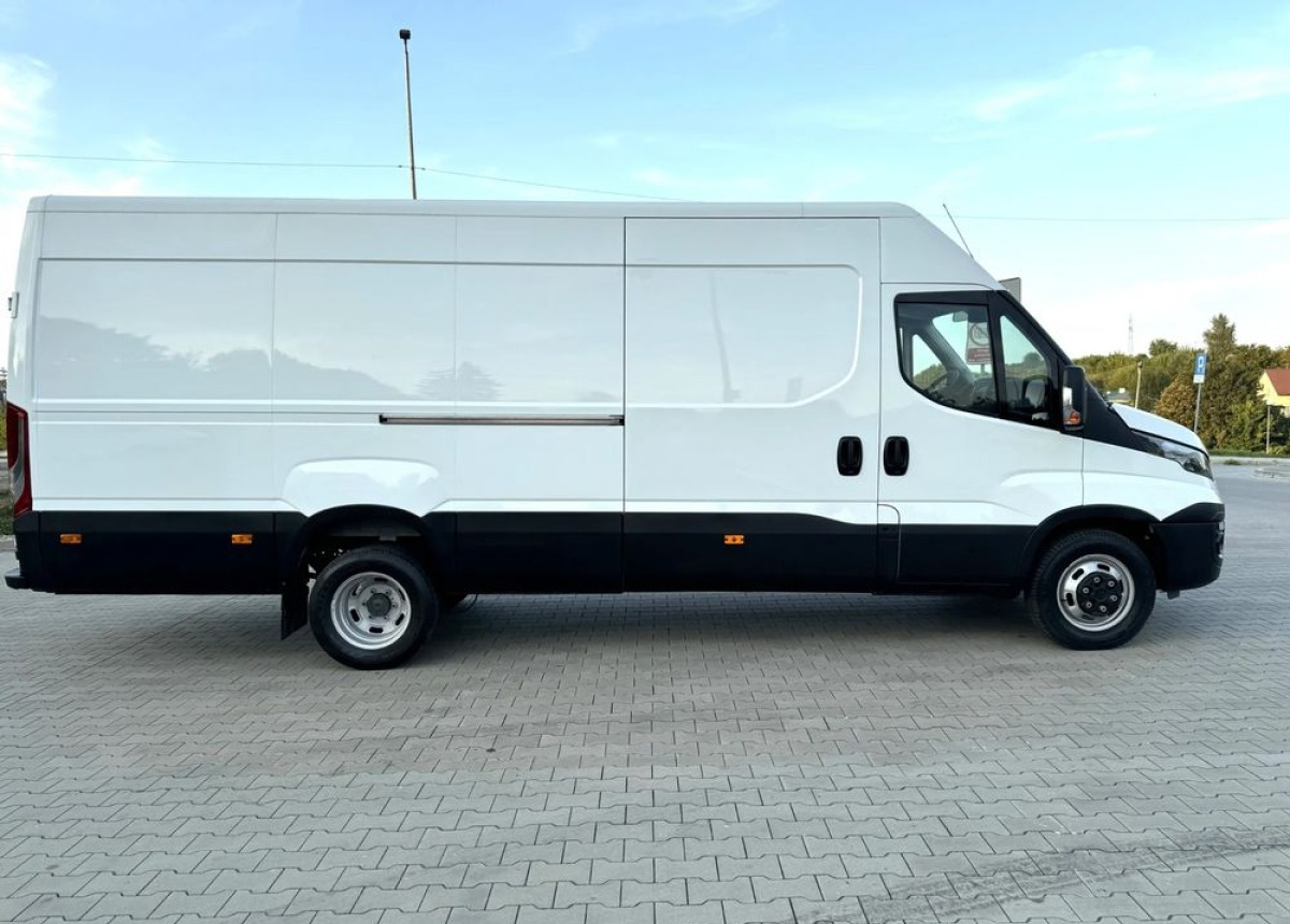 Товарен бус Iveco Daily L4H2 MAX Blizniak Hi-Matic 123 tys przebieg JAK NOWY Klimatronic: снимка 16