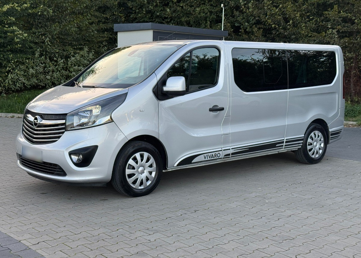Opel Vivaro 1.6 DCI 145KM 9 osobowy Nawiewy góra dół DOINWESTOWANY Super stan - Комби: снимка 1 Opel Vivaro 1.6 DCI 145KM 9 osobowy Nawiewy góra dół DOINWESTOWANY Super stan - Комби: снимка 1