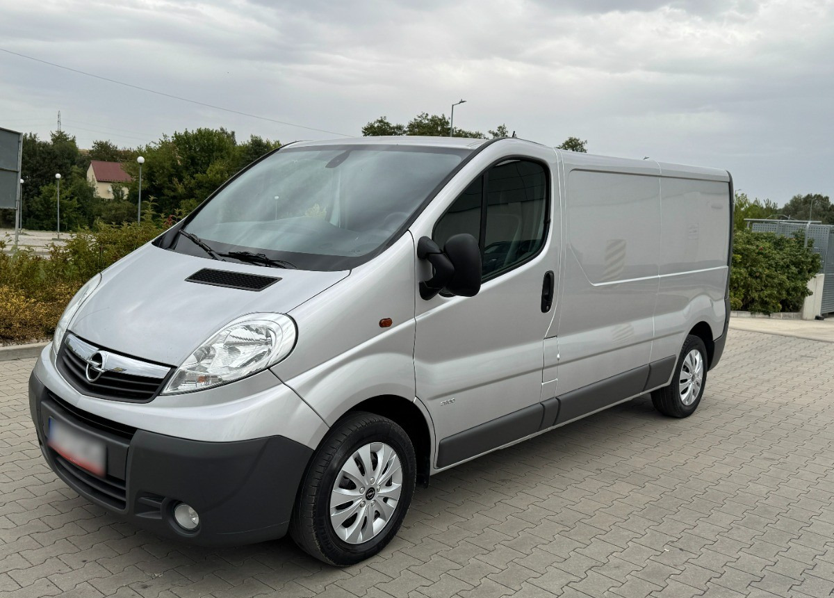 Opel Vivaro 2.0 DCI 115KM 2013 Rok SERWISOWANY Bezwypadkowy Super Stan - Товарен бус: снимка 1 Opel Vivaro 2.0 DCI 115KM 2013 Rok SERWISOWANY Bezwypadkowy Super Stan - Товарен бус: снимка 1