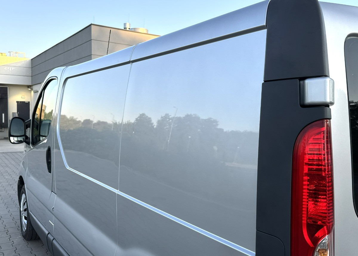 Товарен бус Opel Vivaro 2.0 DCI 115KM 2014 Rok Klimatyzacja Nawigacja BEZWYPADKOWY: снимка 15