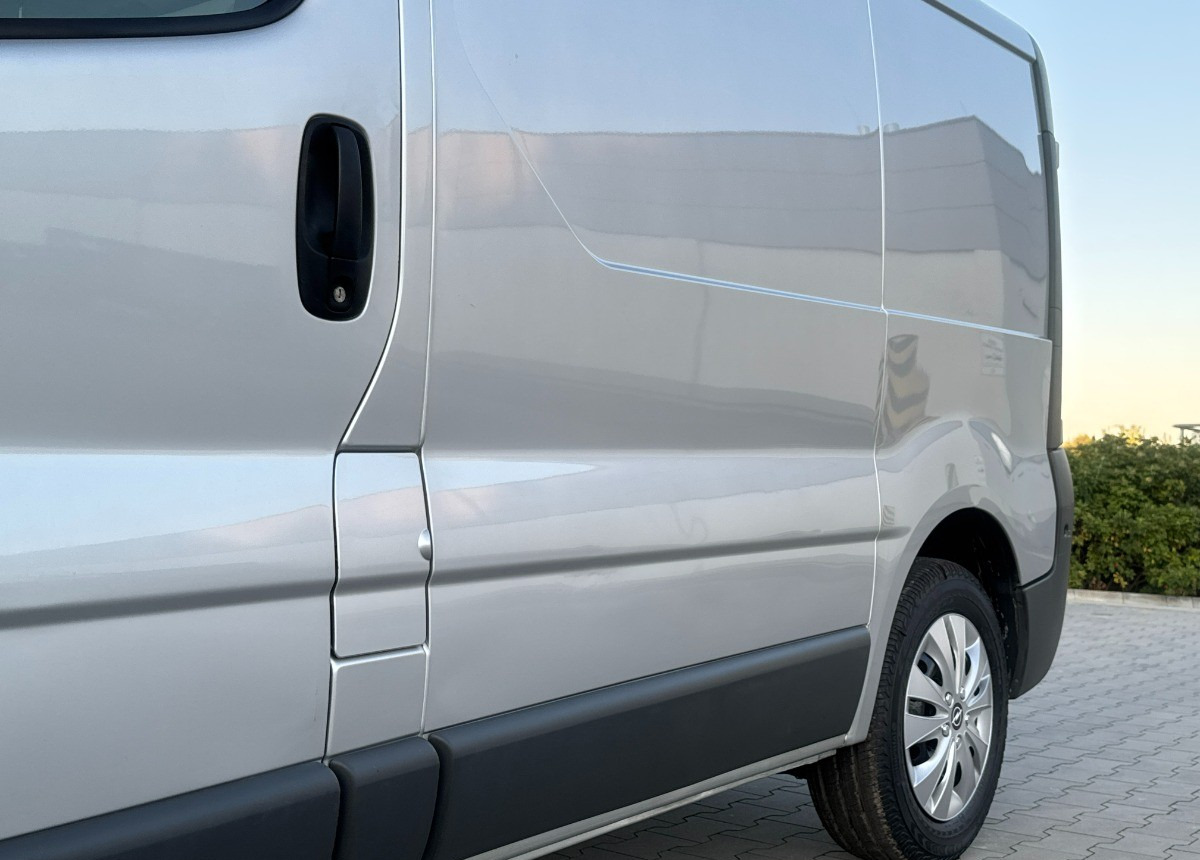 Товарен бус Opel Vivaro 2.0 DCI 115KM 2014 Rok Klimatyzacja Nawigacja BEZWYPADKOWY: снимка 19