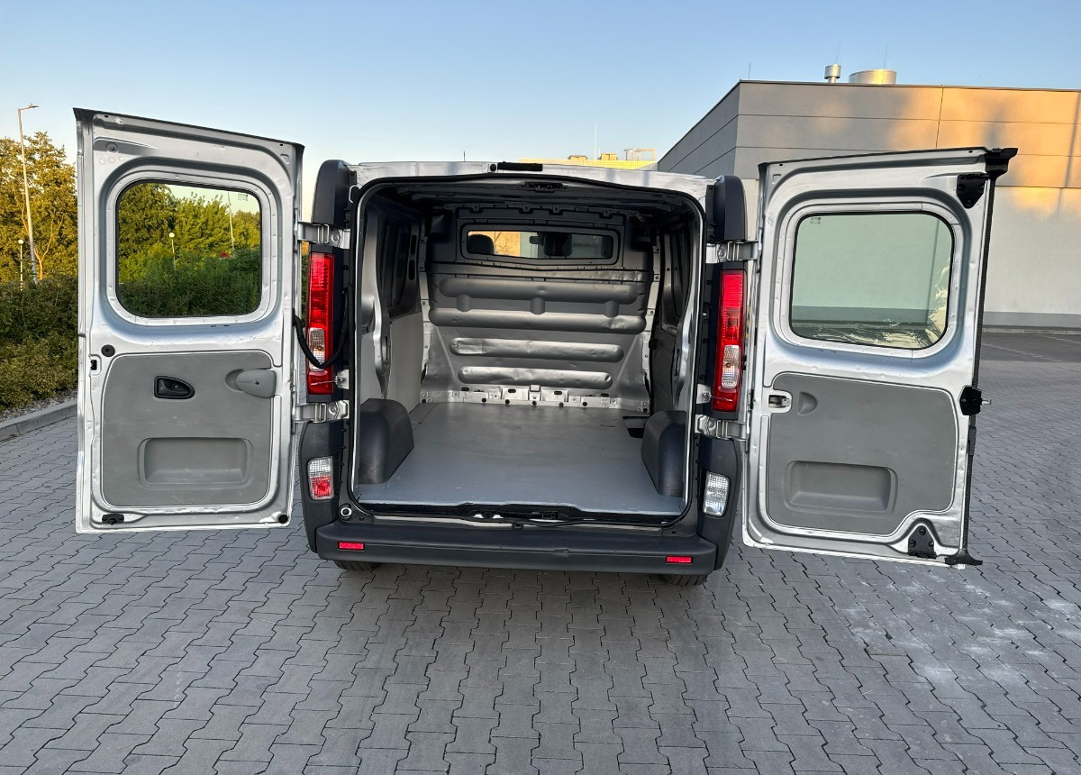 Opel Vivaro 2.0 DCI 115KM 2014 Rok Klimatyzacja Nawigacja BEZWYPADKOWY - Товарен бус: снимка 5 Opel Vivaro 2.0 DCI 115KM 2014 Rok Klimatyzacja Nawigacja BEZWYPADKOWY - Товарен бус: снимка 5