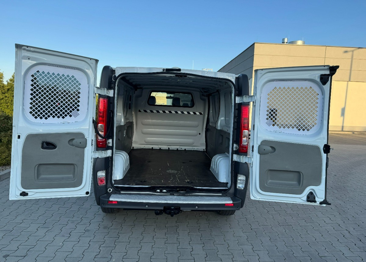 Renault Trafic 2.0 DCI 115KM LONG 2012 Rok Klimatyzacja Nawigacja BEZWYPADKOWY - Товарен бус: снимка 5 Renault Trafic 2.0 DCI 115KM LONG 2012 Rok Klimatyzacja Nawigacja BEZWYPADKOWY - Товарен бус: снимка 5