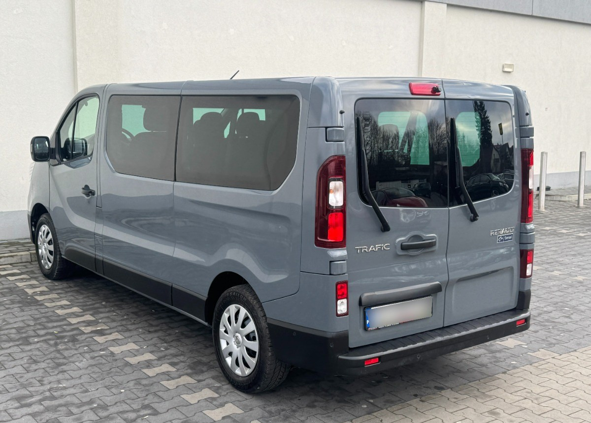 Renault Trafic Long 9 osobowy 2.0 DCI 150 KM Rok 2023 Przewóz osób niepełnosprawnych - Микробус, Пътнически бус: снимка 3 Renault Trafic Long 9 osobowy 2.0 DCI 150 KM Rok 2023 Przewóz osób niepełnosprawnych - Микробус, Пътнически бус: снимка 3
