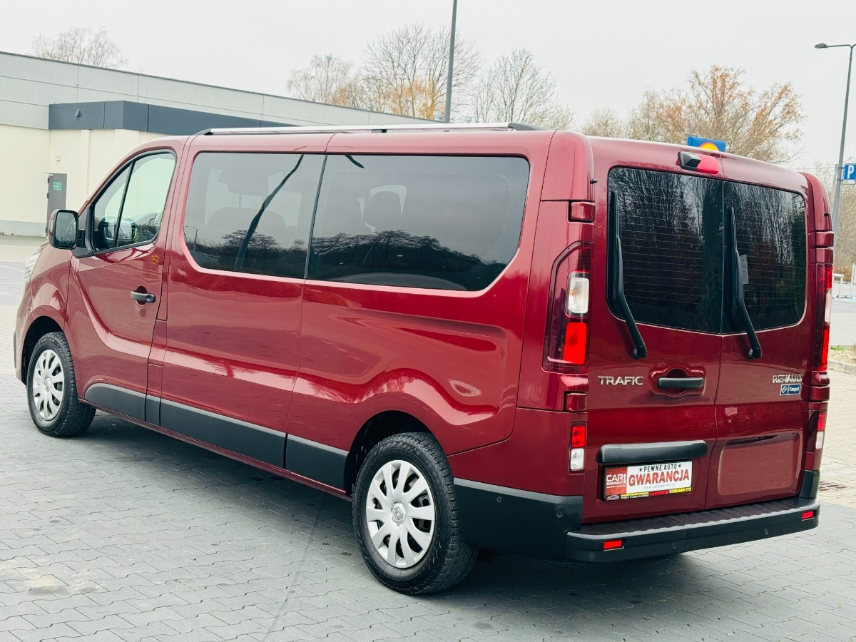 Renault Trafic Renault SpaceClass 2.0 dCi KAMERA LED JAK NOWY TYLKO TRASY - Джип: снимка 4 Renault Trafic Renault SpaceClass 2.0 dCi KAMERA LED JAK NOWY TYLKO TRASY - Джип: снимка 4