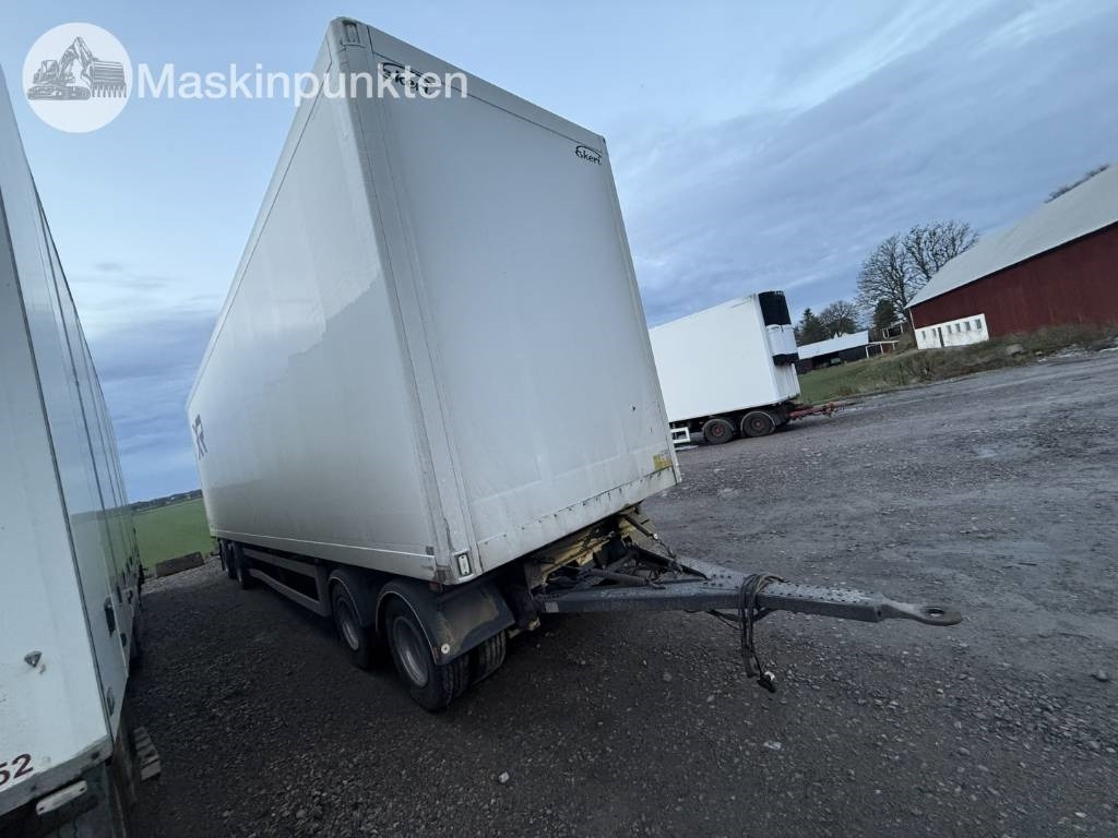 Ekeri S8-D - Затворена каросерия ремарке: снимка 3 Ekeri S8-D - Затворена каросерия ремарке: снимка 3