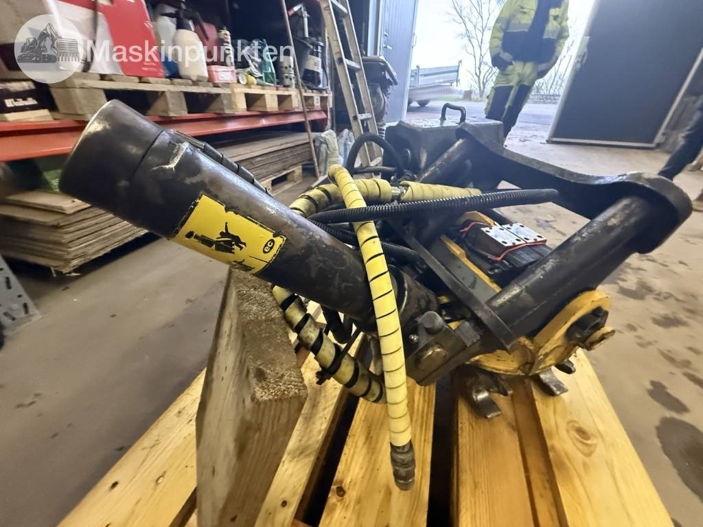 Engcon rototilt - Тилтротатор: снимка 5 Engcon rototilt - Тилтротатор: снимка 5