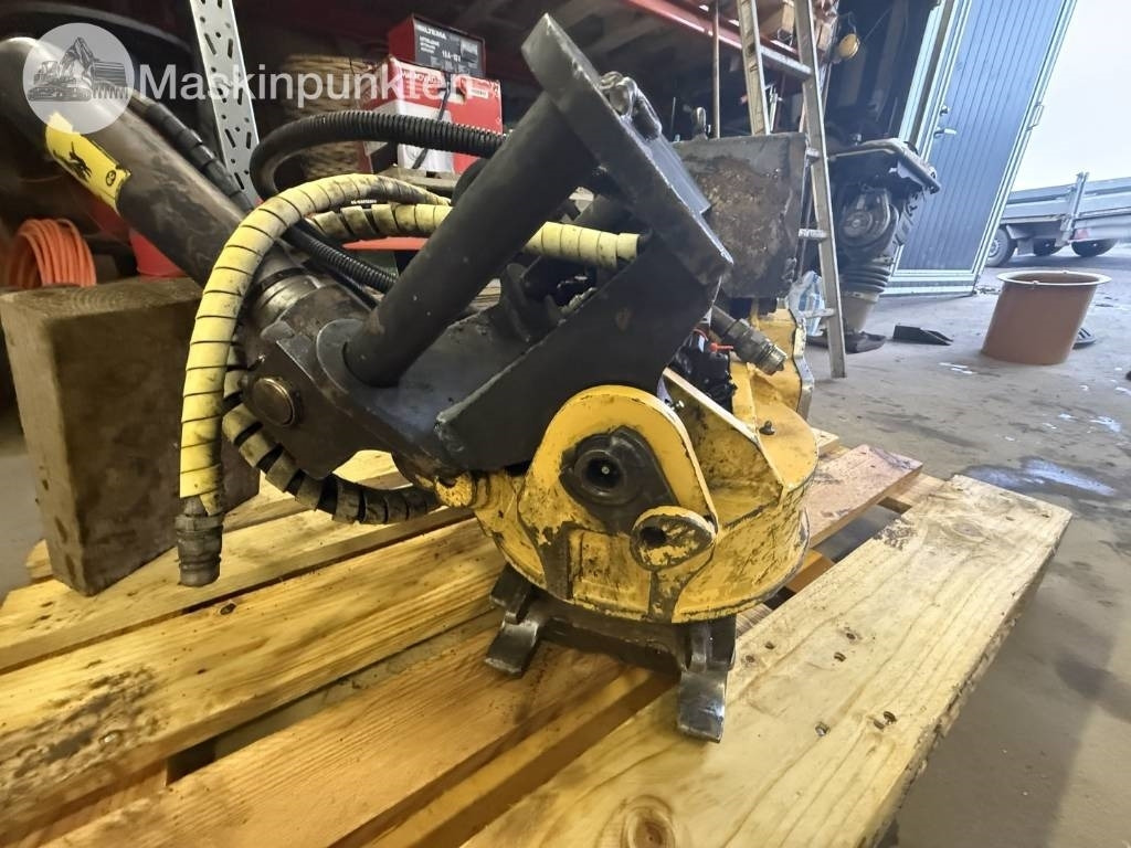 Engcon rototilt - Тилтротатор: снимка 4 Engcon rototilt - Тилтротатор: снимка 4