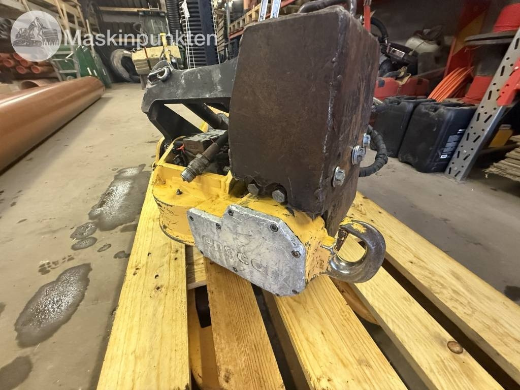 Engcon rototilt - Тилтротатор: снимка 1 Engcon rototilt - Тилтротатор: снимка 1