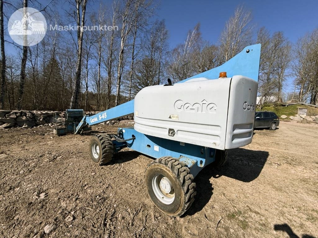 Genie S 45 - Телескопична платформа: снимка 3 Genie S 45 - Телескопична платформа: снимка 3