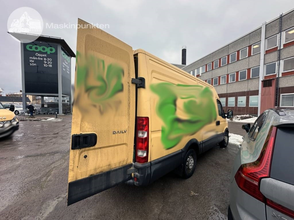 Iveco Daily 35 S13 V - Товарен бус: снимка 4 Iveco Daily 35 S13 V - Товарен бус: снимка 4