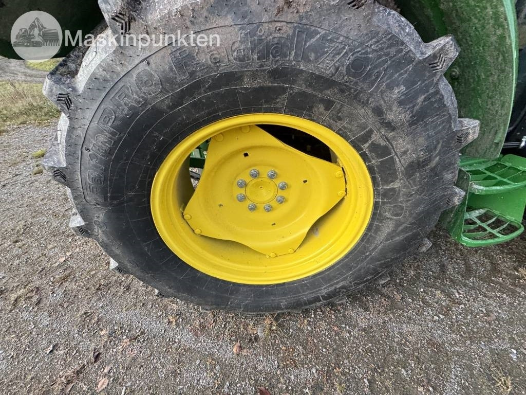 Трактор John Deere 5075 E: снимка 18
