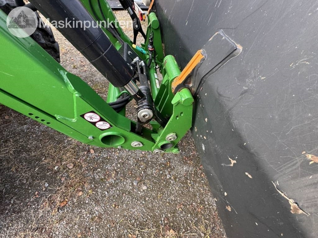 Трактор John Deere 5075 E: снимка 26