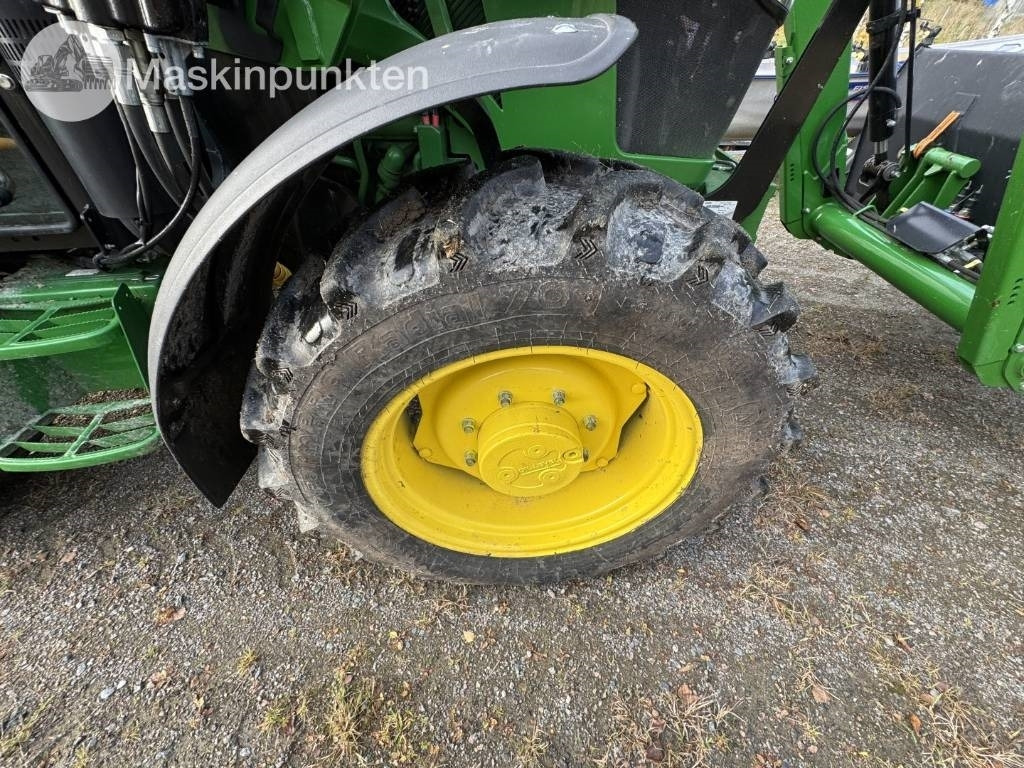 Трактор John Deere 5075 E: снимка 21