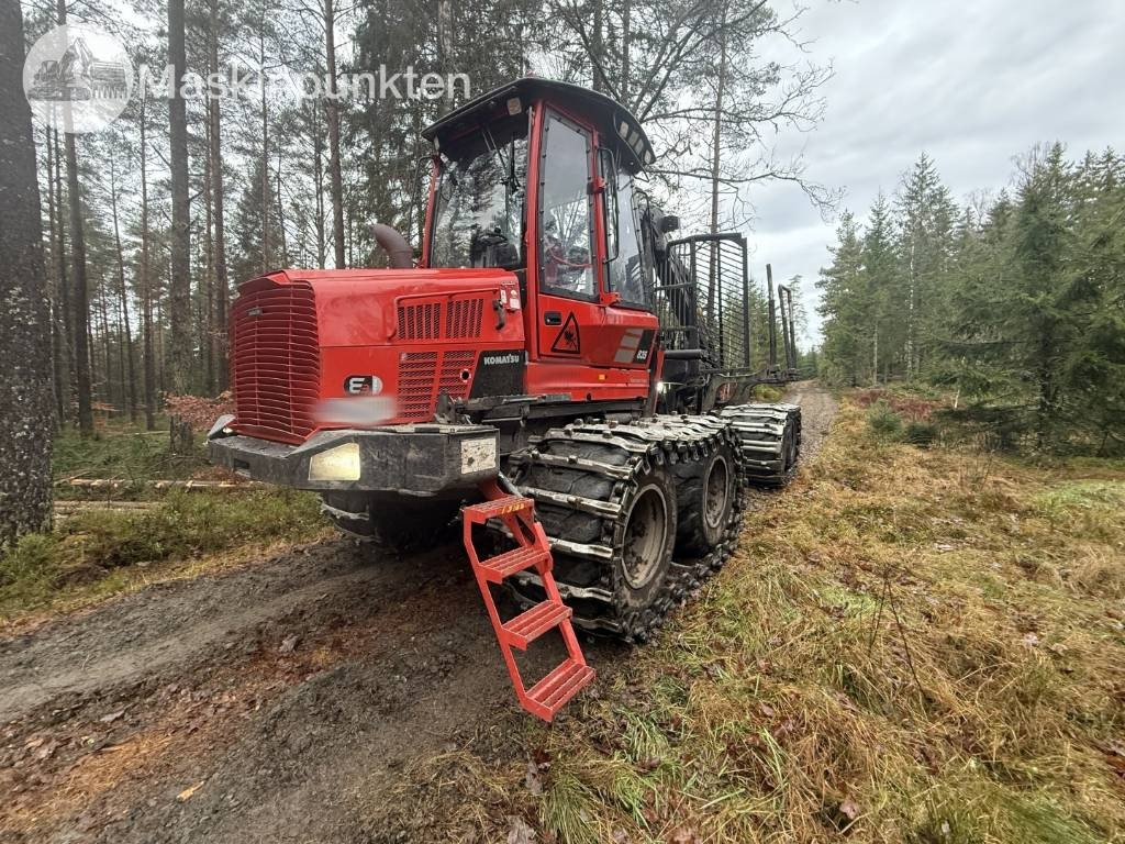 Komatsu 835 - Форвардер: снимка 1 Komatsu 835 - Форвардер: снимка 1