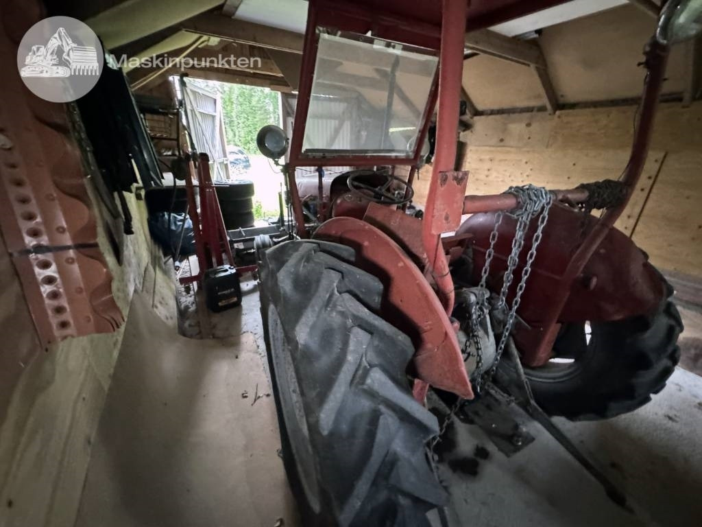 Massey Ferguson 35 - Трактор: снимка 4 Massey Ferguson 35 - Трактор: снимка 4