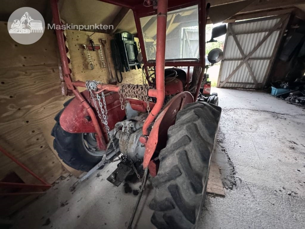 Massey Ferguson 35 - Трактор: снимка 3 Massey Ferguson 35 - Трактор: снимка 3