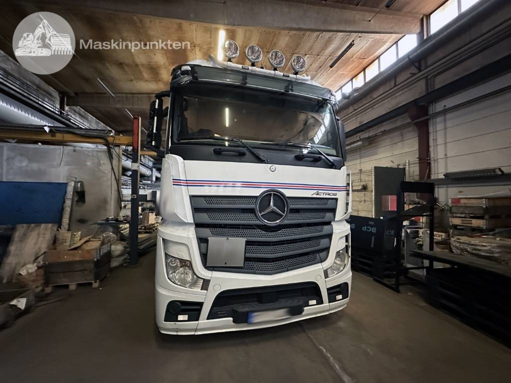 Mercedes-Benz Actros 2545 - Камион фургон: снимка 2 Mercedes-Benz Actros 2545 - Камион фургон: снимка 2