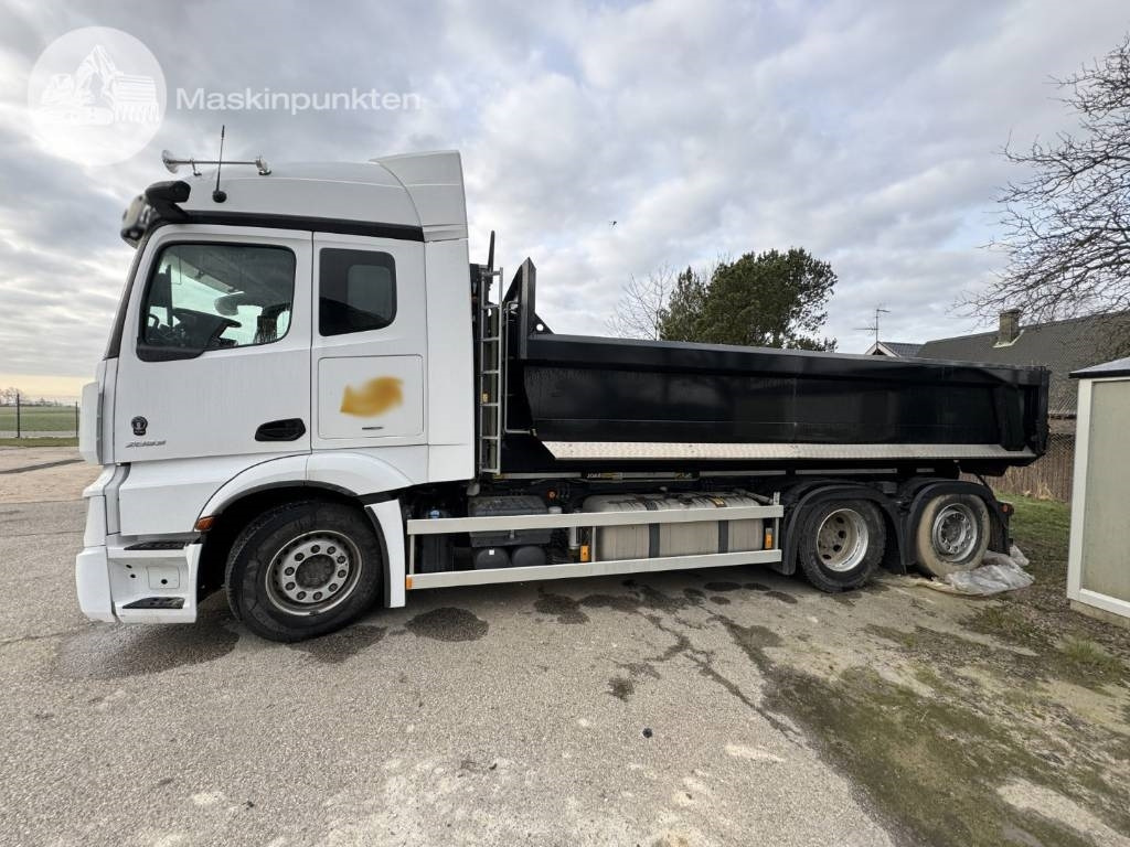 Mercedes-Benz Actros 2553 L - Мултилифт с кука камион: снимка 1 Mercedes-Benz Actros 2553 L - Мултилифт с кука камион: снимка 1