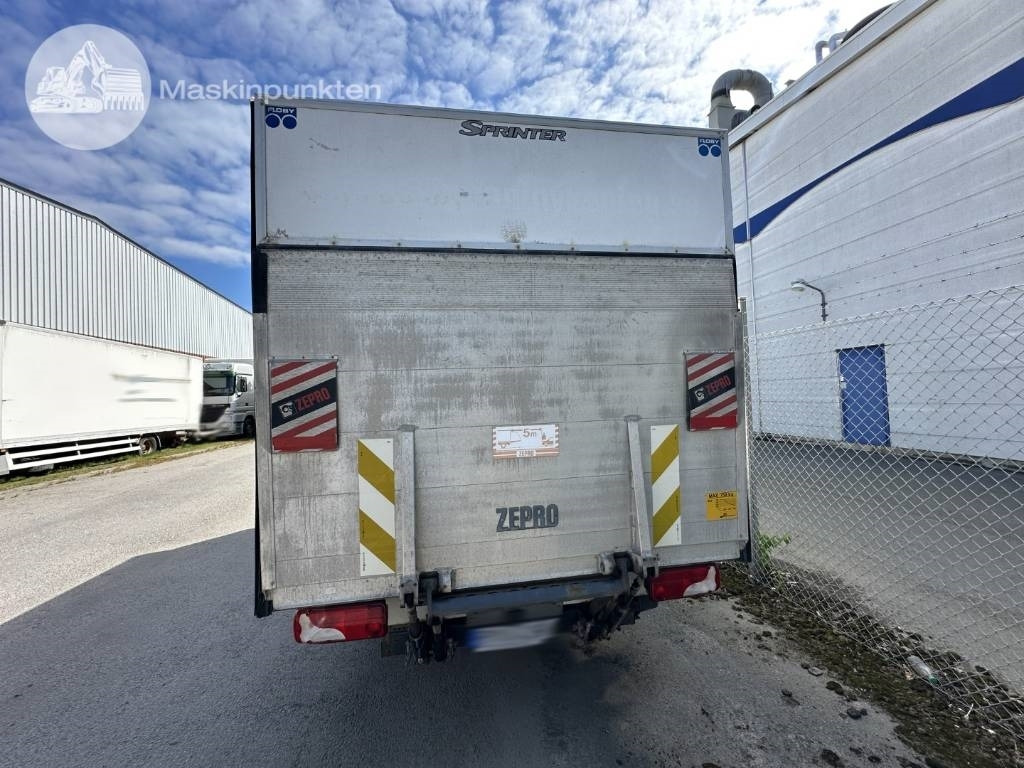Mercedes-Benz Sprinter 315 CDI - Лекотоварен автомобил фургон: снимка 5 Mercedes-Benz Sprinter 315 CDI - Лекотоварен автомобил фургон: снимка 5