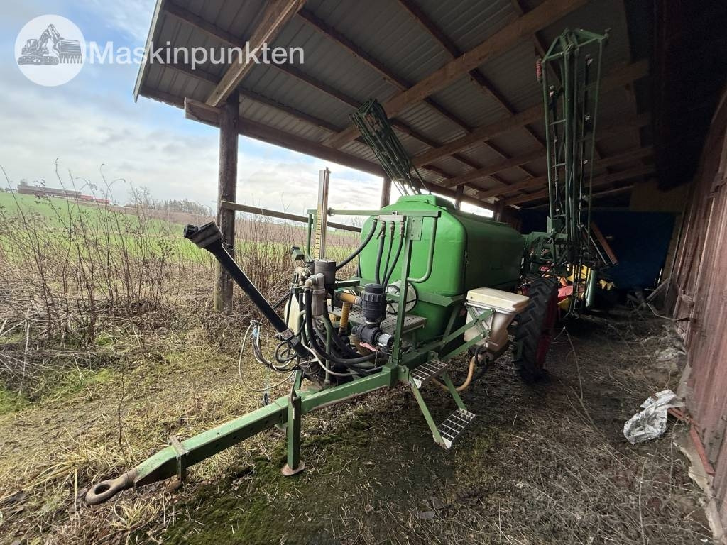 Moteska M2500 växtspruta - Прикачна пръскачка: снимка 1 Moteska M2500 växtspruta - Прикачна пръскачка: снимка 1