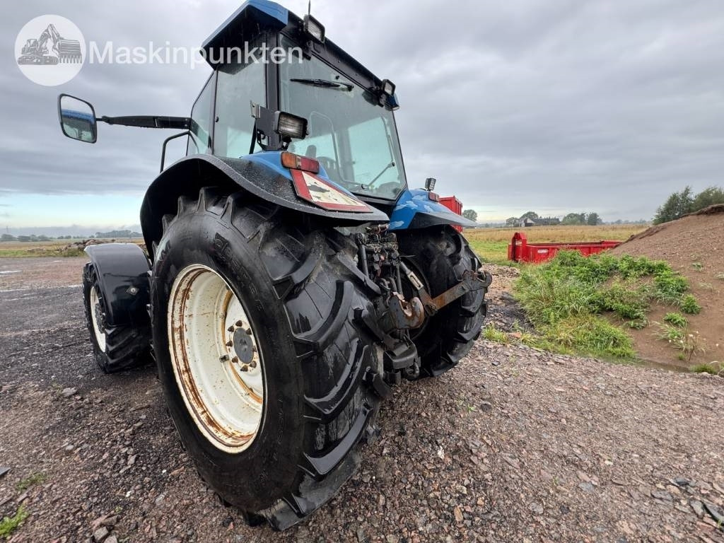 New Holland 8560 - Трактор: снимка 2 New Holland 8560 - Трактор: снимка 2