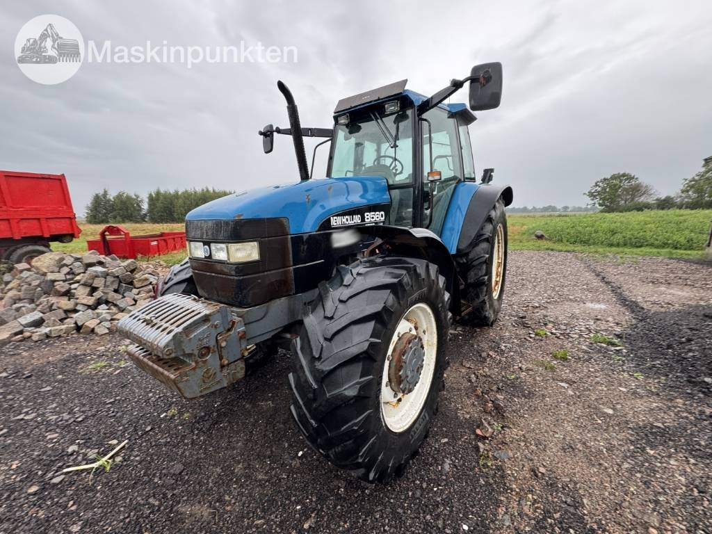 New Holland 8560 - Трактор: снимка 1 New Holland 8560 - Трактор: снимка 1