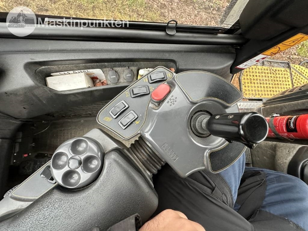 Форвардер Ponsse Elephant King: снимка 17 Форвардер Ponsse Elephant King: снимка 17