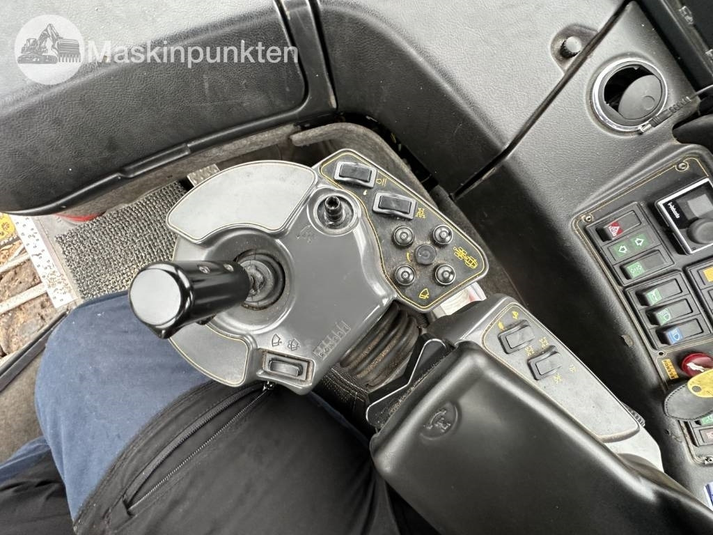 Форвардер Ponsse Elephant King: снимка 16 Форвардер Ponsse Elephant King: снимка 16