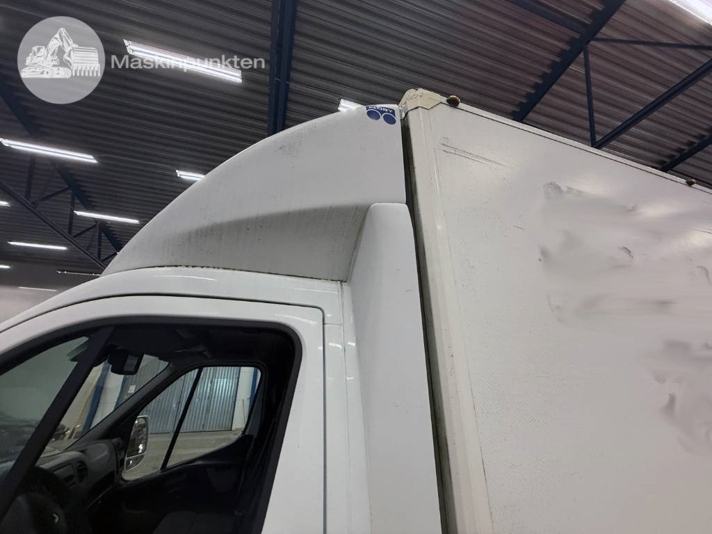 Лекотоварен автомобил фургон Renault Master 150 DCI: снимка 17