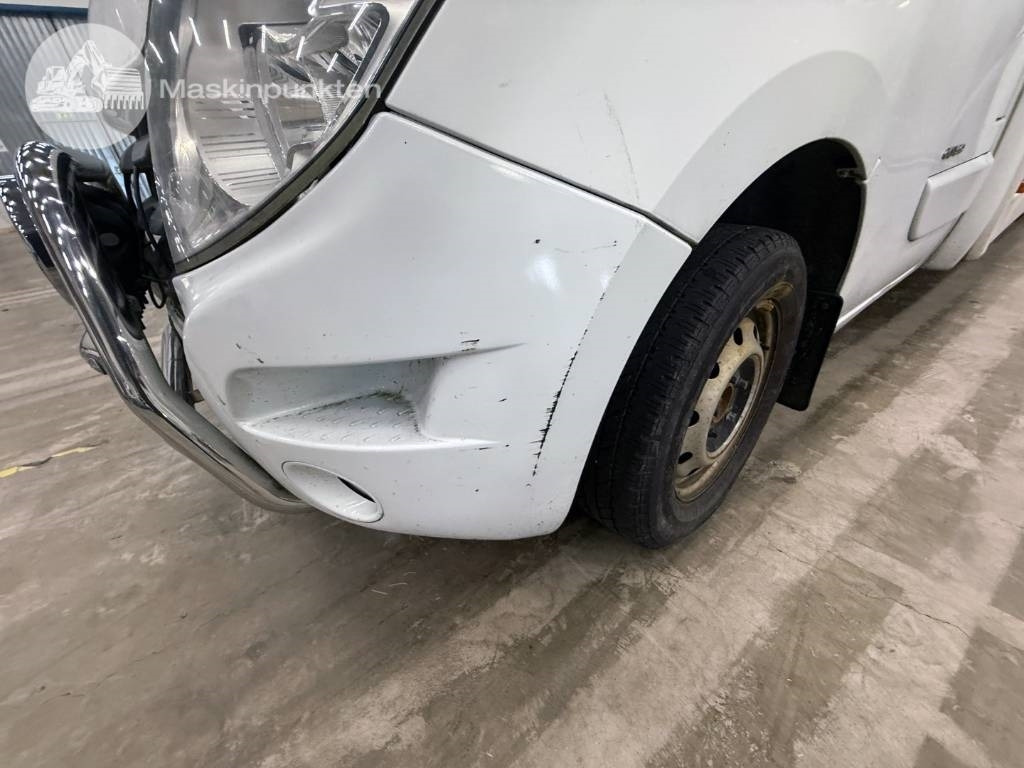 Лекотоварен автомобил фургон Renault Master 150 DCI: снимка 44