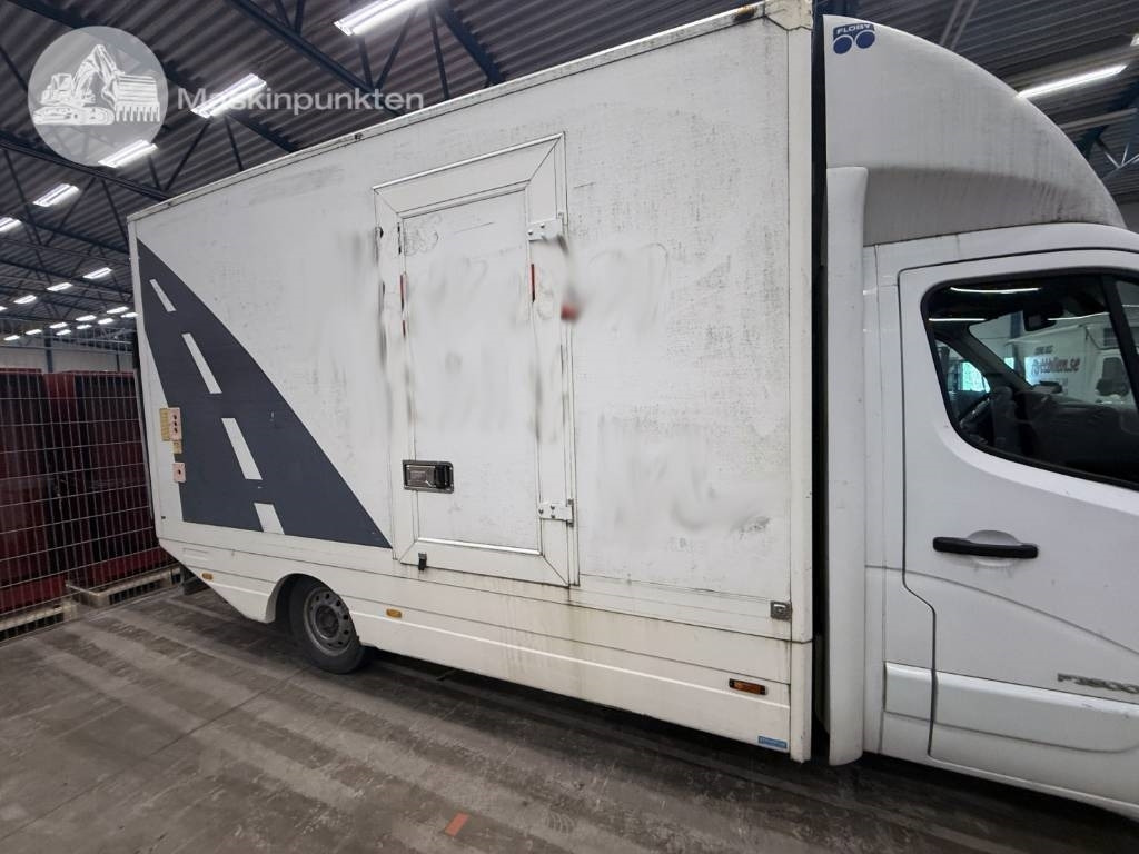 Лекотоварен автомобил фургон Renault Master 150 DCI: снимка 29