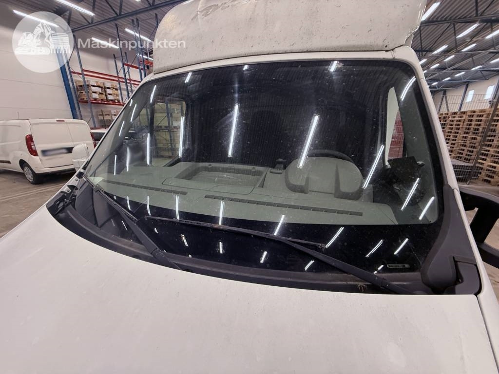 Лекотоварен автомобил фургон Renault Master 150 DCI: снимка 24