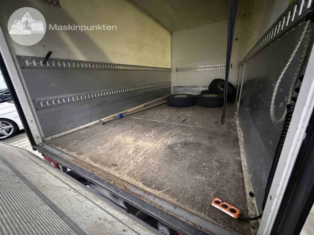 Лекотоварен автомобил фургон Renault Master 150 DCI: снимка 35