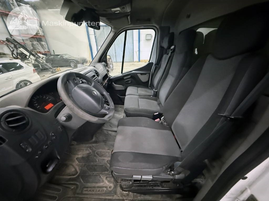 Лекотоварен автомобил фургон Renault Master 150 DCI: снимка 12